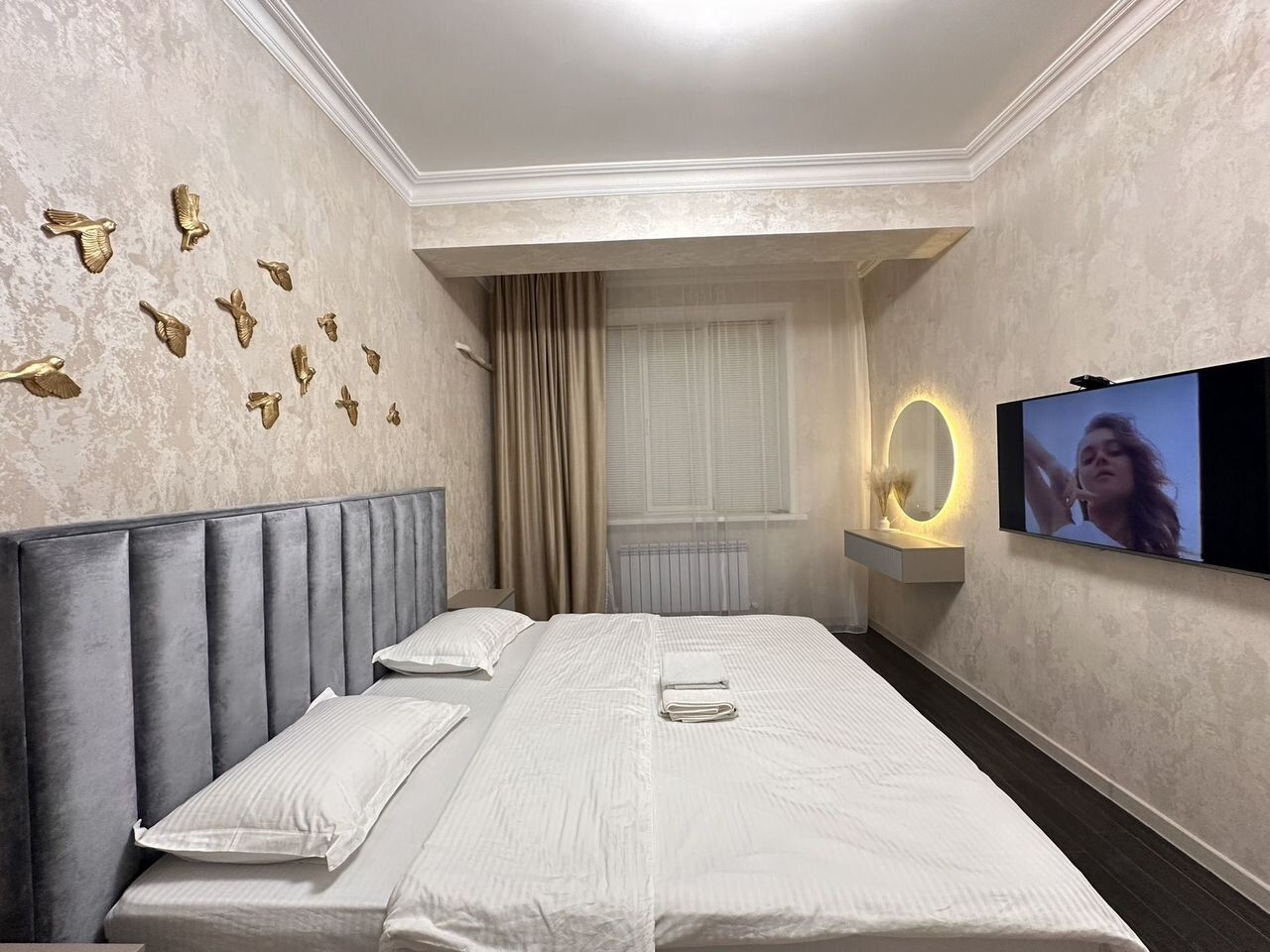 Двушкa у мoря